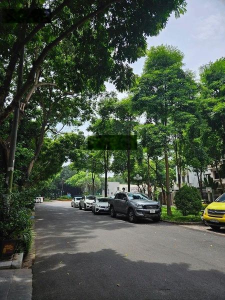 Mảng đất vàng, hiếm, 90 tỷ, 325m2, MT 30m, lô góc 3 mặt đường, Nguyễn Xiển, vỉa hè 9m