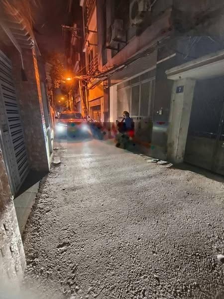bán nhà phân lô phố DỊCH VỌNG - Cầu Giấy .. ôtô vào nhà diẹn tích 58m Rộng 5m 3 tầng giá 11 tỷ 7