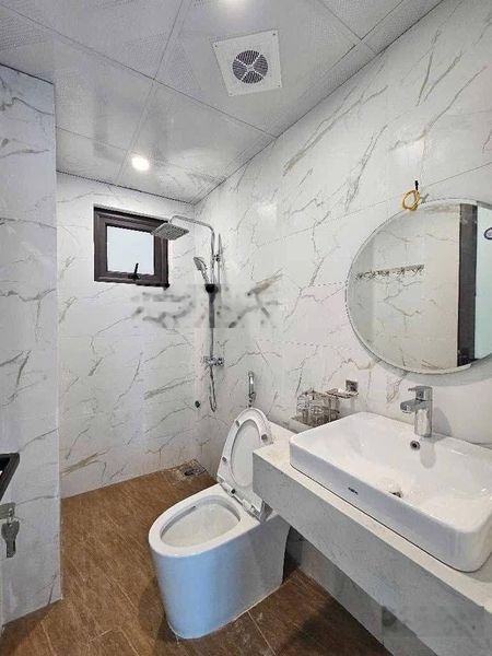 Bán nhà Tây Mỗ, thang may, full nội thất dt 37m2 x 5 tầng, giá 6.7 tỷ