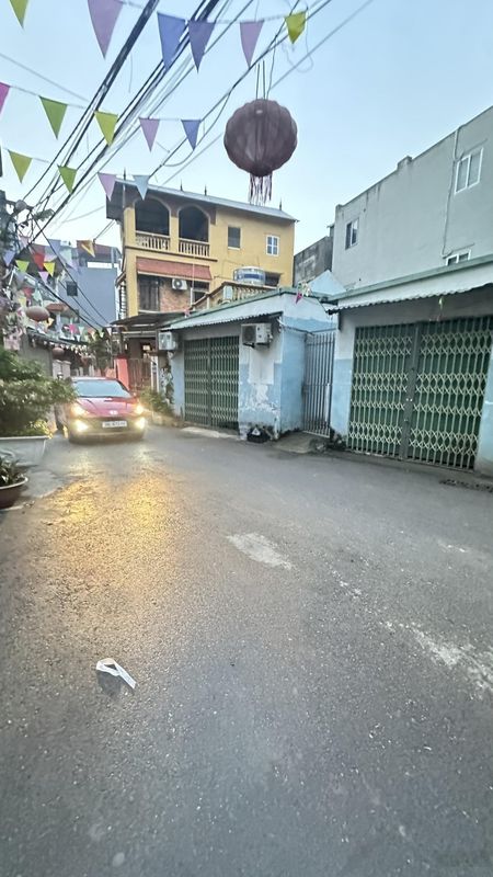 Bán gấp nhà hà đông ngay viện nhi ngõ rộng ô tô đỗ cổng 35m2 x4t chỉ 5.4 tỷ.