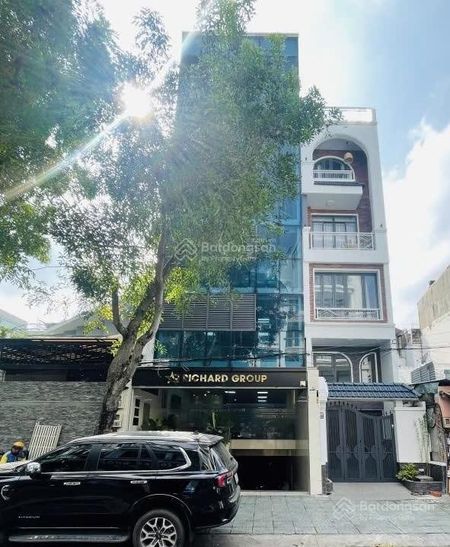Chủ hạ giá cần bán đất khan hiếm đường nguyễn trãi p.nguyễn cư trinh quận 1.dt:6x25m2 giá 34 tỷ.