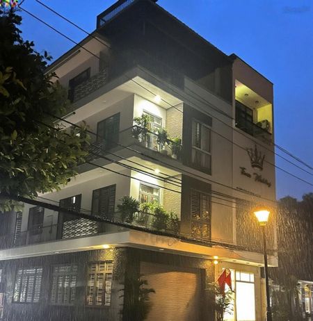 Bán nhà căn góc 4 tâng tt hải châu đường trưng nữ vương -đối diện công viên, đầy đủ tiện ích 10m5