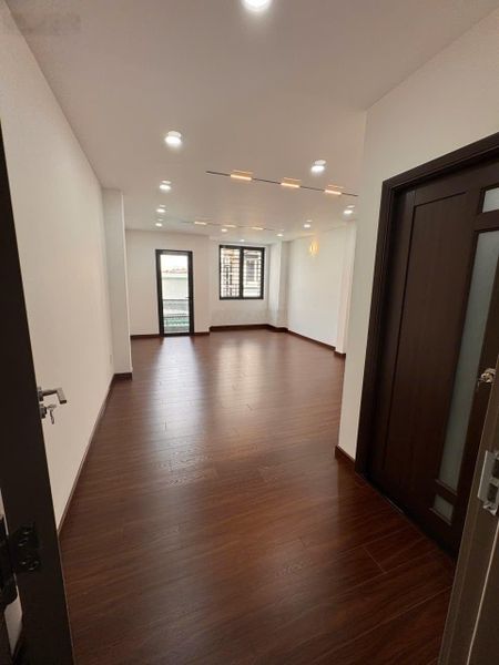 Ngay ngã tư Hàng Xanh 4x20m! Bán nhà Bình Thạnh 4 tầng - hẻm 12m sát mặt tiền - vị trí đẹp gần Q1