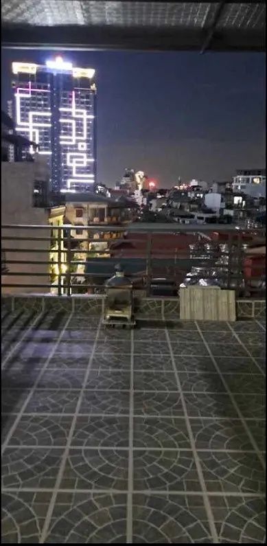 Bán Nhà phố Láng Hạ, 7 Tầng, Thang Máy Ô Tô Tránh, đẹp sàn rộng làm công ty hay ở đều tuyệt vời