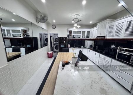 Bán nhà hẻm xe hơi 4.2x9m đường Lê Hồng Phong P1 Quận 10 4 tầng 9.8 tỷ. Nhà đẹp ở ngay