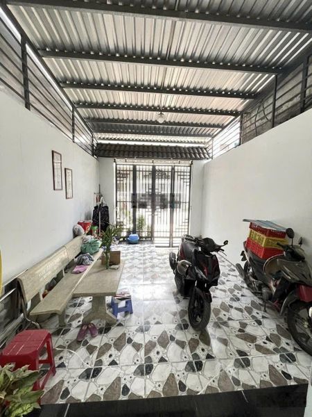 1 lầu 1 lửng - có sân riêng để xe - nguyễn duy phương , bình chánh , hcm