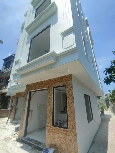 Bán nhà Bắc Từ Liên - 35m2 x 5 tầng x 3,95m mặt tiền , nhà mới , xây kiên cố - giá 4,95tỷ