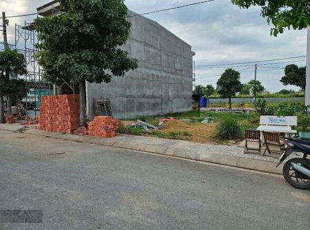 Bán gấp đất Bình Chánh, 85m2, 5x17, nhỉnh 4 Tỷ, SHR, full đất ở.