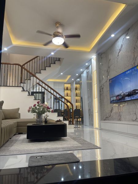 Bán nhà Kim Ngưu 45m, 4 tầng, nội thất cao cấp, giá 9,68 tỷ