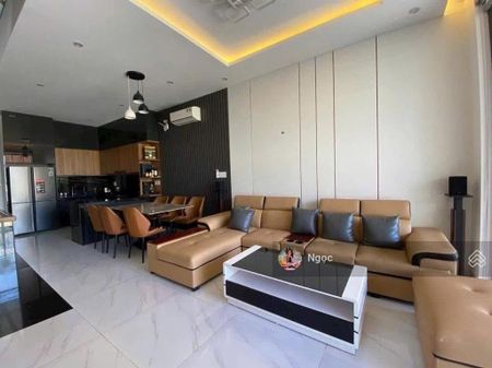 Khuê mỹ đông 15_dòng tiền 65tr/th_điểm nóng du lịch biển_102m2_toà nhà 5 tầng mới cứng_thang máy.