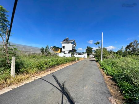 Giá đầu tư 2,655 tỷ tốt nhất khu vực đất Đà Lạt 200m2 full thổ đường ô tô ngay gần Mangoland