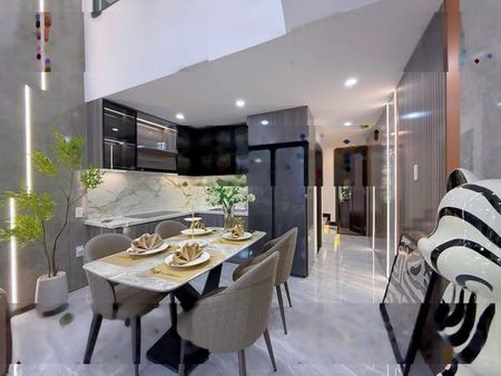 Cần bán nhà 2 tầng 2 mặt kiệt Điện Biên Phủ-cách kiệt ô tô 20m-Thạc Gián full nội thất.