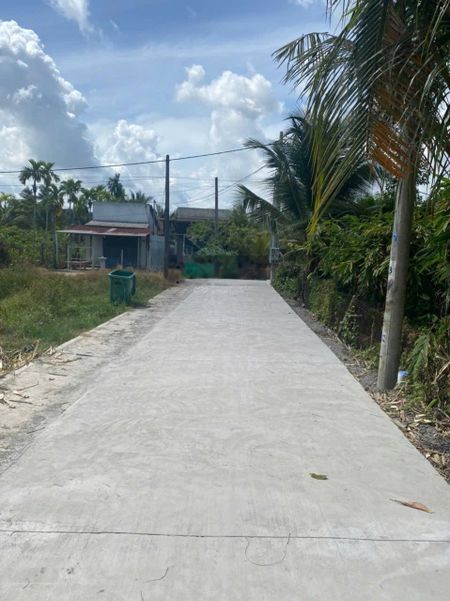 Cần bán gấp nền đất thổ cư 6,3*16 cách đường Cây Dầu 200m đất cao ráo giá 1,55ty lh 0906949069