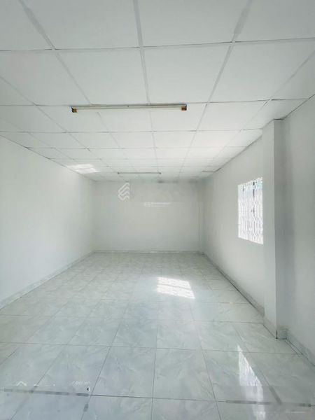 Chính chủ cần bán gấp nhà trên đường Lê Đức Thọ, 60m vuông giá chỉ 5.3 tỷ, ở ngay.