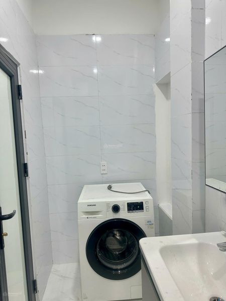 Bân nhà 2 tầng 2 mặt tiền ngay sát Tố Hữu 150m2 giá rẻ