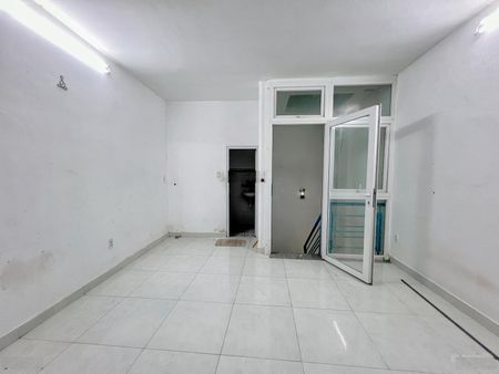 5,8 tỉ - hẻm xe hơi 7 chỗ - ngang 4,3m, 3 tầng - không quy hoạch, không lộ giới - bình thạnh