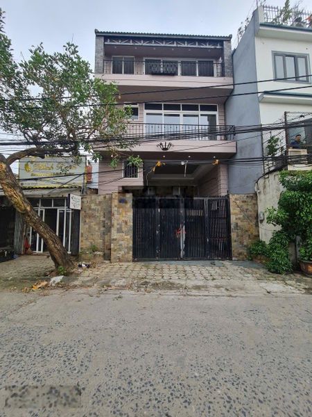 Nhà Cấp 4 PL Phố Duy Tân 155m2, MT 6m, ô tô tránh, vỉa hè 5m, 2 thoáng, vườn hoa trước nhà 51 tỷ