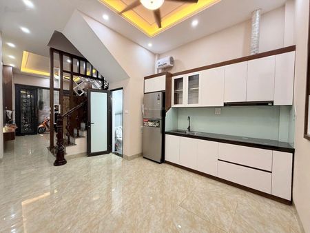 Nhà đẹp 42m Ngã Tư Sở, Thượng Đình Thanh Xuân. Gần phố, ga tàu Thượng Đình, ngõ rộng, sổ vuông đẹp.