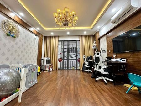 Nhà Phố Nguyễn Văn Huyên 82m*5T, MT 4.5m, ngõ rộng 3m, 30m ra phố, 2 thoáng, về ở ngay giá 16 tỷ
