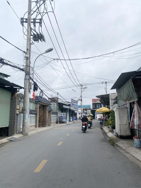 Đất thổ cư 5x20m vuông vắn, xây dựng được ngay, đường xe tải 8m, sát mặt tiền Bùi Công Trừng