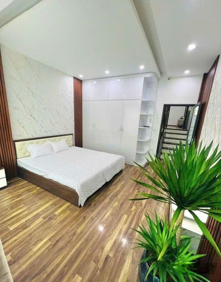 Nguyễn chí thanh 17.9 tỷ 48m2 gần mặt phố - phân lô oto chạy thông ***chủ mót bán zá hạ sốc