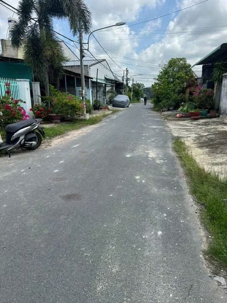 Chào mừng đến với cơ hội sở hữu mặt tiền đắc địa tại đường Cơ Thánh Vệ, Hiệp Ninh, thành phố Tây Ninh