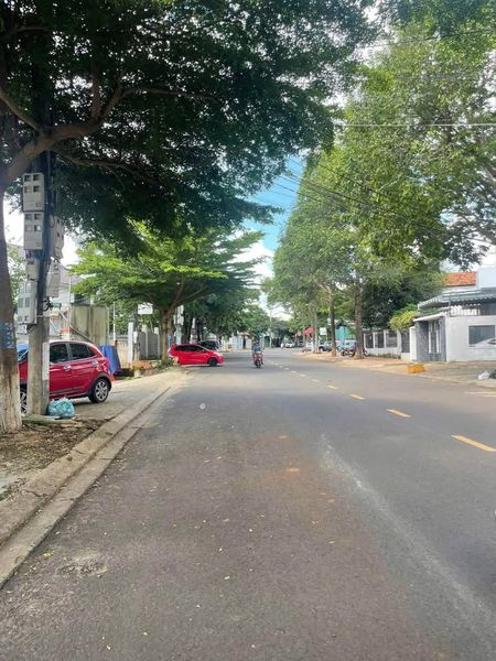 Mặt tiền Y Ngông, Buôn Ma Thuột, vị trí vàng, kinh doanh đỉnh, giá chỉ 6.8 tỷ