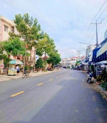 Nhà mặt tiền Hoàng Lam, sát chợ Ngã 5 Bến Tre - Kinh doanh đỉnh chóp