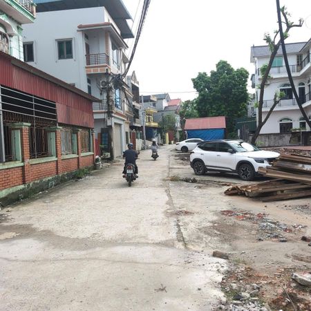 Chính chủ 58 m2 trục chính( kinh doanh) giá 4.1 tại lương quy- xuân nộn
