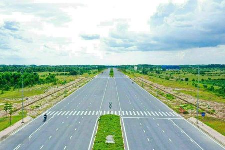 1 Căn KẾ GÓC diện tích 102,5m2 Đối Diện Trung Tâm Thương Mại mặt tiển 25C rẻ hơn thị trường 150tr