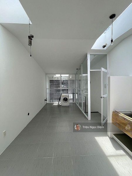 Bán nhà hẻm vip nguyễn hữu cảnh phân lô cán bộ hải quân sát landmark 81. 5 tầng btct chỉ 10.5 tỷ