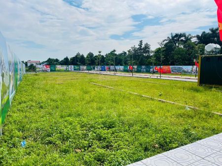 Bán gấp mảnh đất gần tuyến Metro số 5 và trường đại học FPT 100m2 mặt tiền 6m cực thoáng cực rẻ