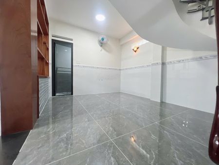 - bán nhà đẹp quận 4 khu dân cư hiện hữu không lo giải toả - mặt tiền hẻm 4m