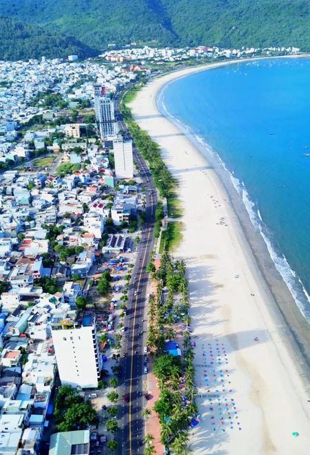 Bán lô góc 2MT đường Hoàng Sa , trực diện bãi biển Sơn Trà - DT 118m2 ngang 5.5m xây Hotel cực đẹp