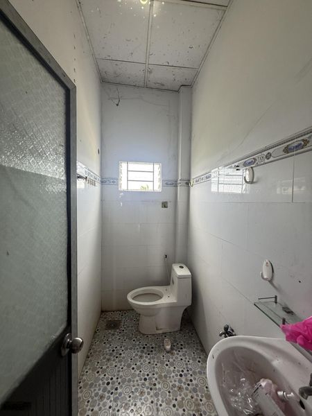 Chính chủ kẹt tiên bán gấp nhà SHR gần chợ Hưng Long Bình Chánh -4,8 x17,5 tc 82m2 full thổ