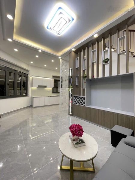 Hiếm góc 2 mặt tiền thoáng - Không Quy hoạch- Công nhận đủ -56m2 - 4 tầng - nhà xinh -gần Metro mới