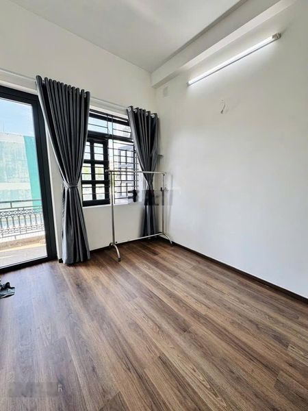Hàng Hiếm "ngang 6m" , gần ngay Emart Phan Huy Ích P12 Gò Vấp Nhà 72m2, 5 Tầng khang trang