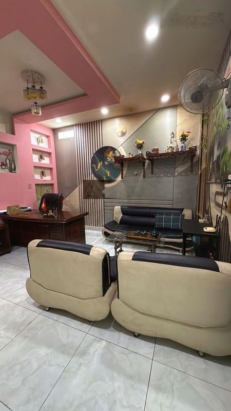 Ngộp giảm 500tr ! Bán nhà hẻm xe hơi thông tứ tung ngay Phạm Văn Chiêu- 65 m2 - 4 tầng.Có dòng tiền