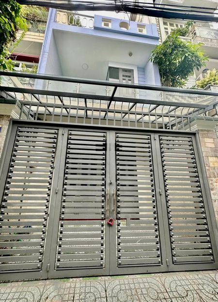 Ngộp giảm 500Tr ! Chỉ 83tr/ m2 - Nhà hẻm xem hơi ngay Phan Huy Ích, 2 tầng , ngang hiểm 4.5m - 77m2