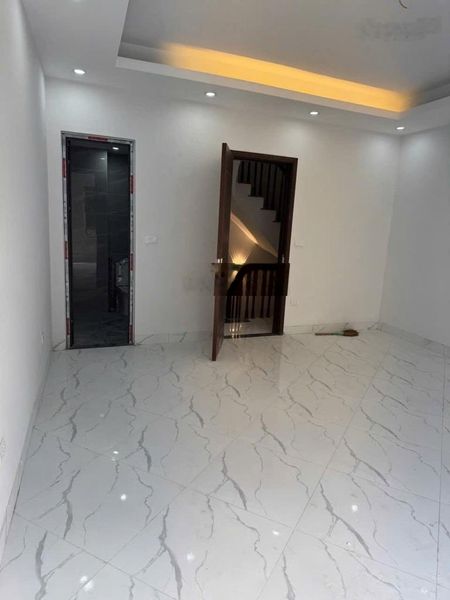 . bán nhà gia quất 5 tầng, 35m, giá tốt 6,9 tỷ vị trí đẹp cạnh him lam, sổ đỏ