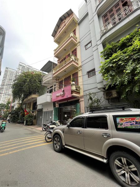 Siêu Phẩm! 24 Tỷ Hơn, Bán Nhà Ngõ 105 Xuân La, Tây Hồ - 72M2 - 4 Tầng -2 Mặt Tiền - Ô Tô Tránh - KD