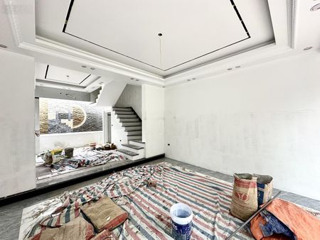Nhà mặt ngõ phố Văn Cao - Cách mặt đường đúng 10m - Oto đỗ sát nhà
