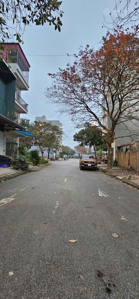 Siêu vip, lô góc ngã tư hàng kịch độc - KĐG Phú Lương 80m² MT 17m kinh doanh cafe hay xây ccmn ổn