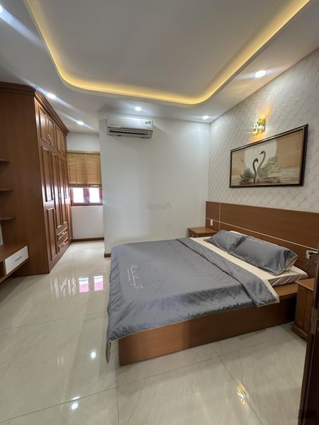Nhà 5 tầng MẶT TIỀN đường THẠNH LỘC 29 phường TL, Q12 DT 71,7m2 (4x18) đường 12m, gia : 8,7Tỷ