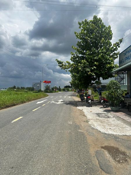 [ Nguồn NGộp ] _ Có thương lượng _Gần Bệnh viện Thủ Thừa _1tyxx _Chú e cần bán lấy tiền về