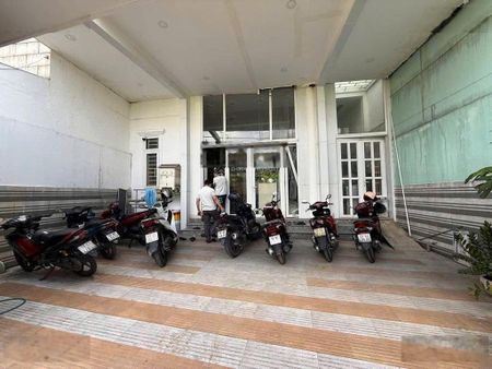 Bán nhà riêng hàng hiếm tại Đường Số 11, Trường Thọ, Thủ Đức, 9 tỷ, 135m2