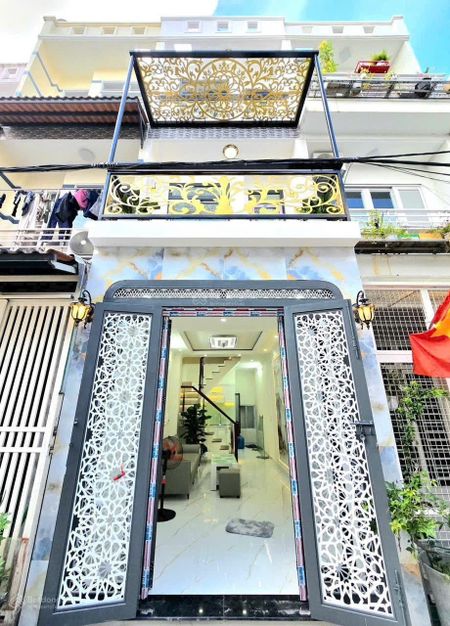 Nhà đẹp liền kề 2 lầu - hẻm xe hơi đến cửa - tặng full nội thất.