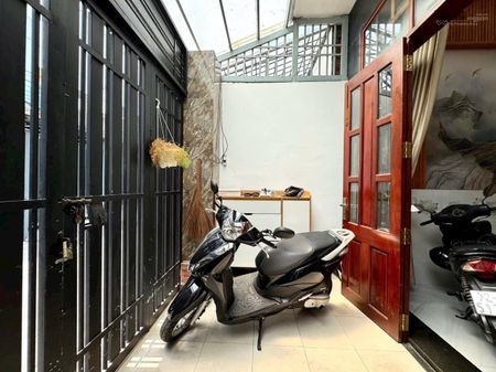 Nhà 2 lầu - diện tích khủng dài 19m - nhỉnh 5 tỷ đồng - có phòng trệt - gần mặt tiền