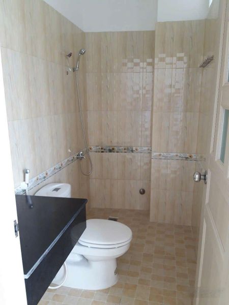 Bán nhà 1/ đường Gò Cát Q9 dt 56m giá 4,5 tỷ nhà 1 trệt 2 lầu đường thông LH chốt 0906860029
