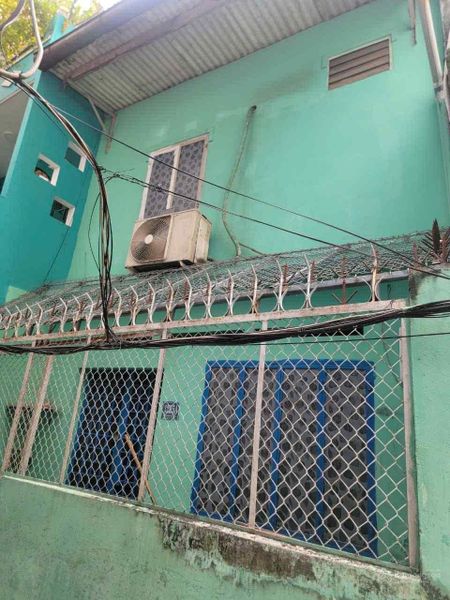 Bán gấp nhà 2 tầng - 34m2 - Trần Hưng Đạo - Quận 1 - Chỉ 4,7 tỷ